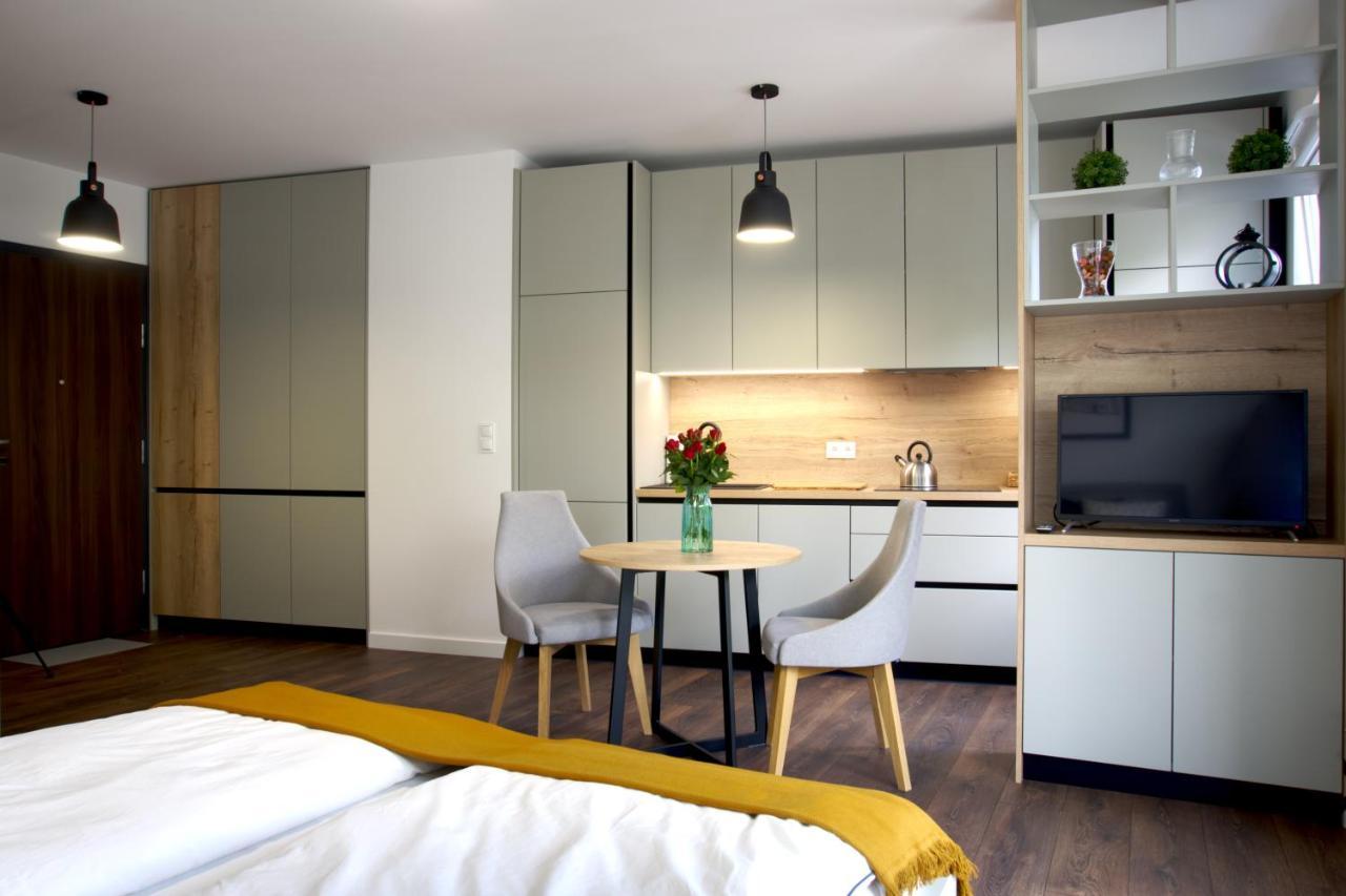 Essence Sapphire Poznań
